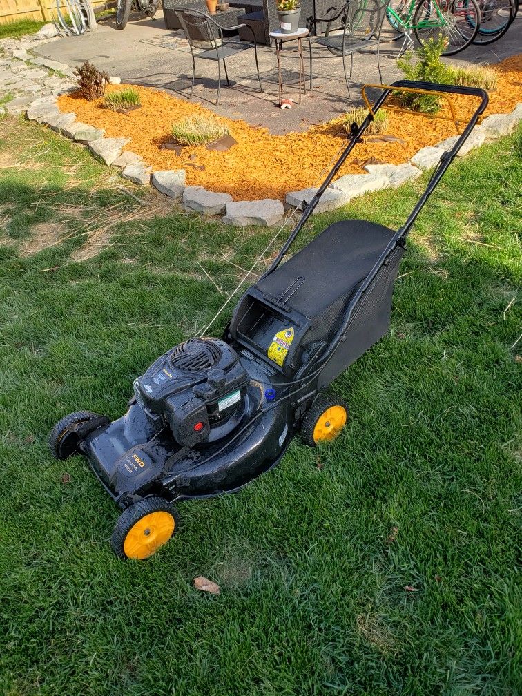 Poulan Pro Self Propelled Lawnmower