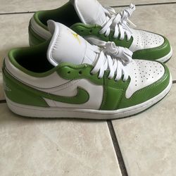 Air Jordan 1 MIDS