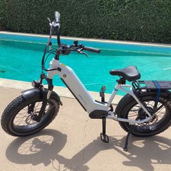 Ebike   MagiCycle ocelot pro Fat Tire  Pearl White Last One