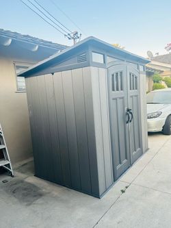 LIFETIME storage Shed 8 X 5 FEET