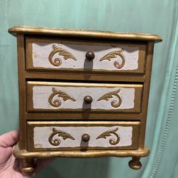 Vintage jewelry box