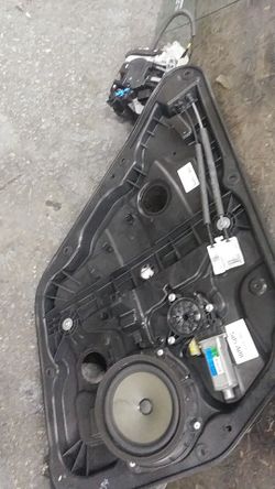 Hyundai elantra 2014. Window regulator