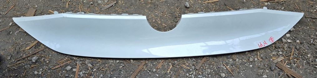 VW VOLKSWAGEN ID.4 FRONT BUMPER SPACER MOLDING
