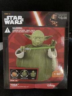 Yoda Star Wars pumpkin decoration kit