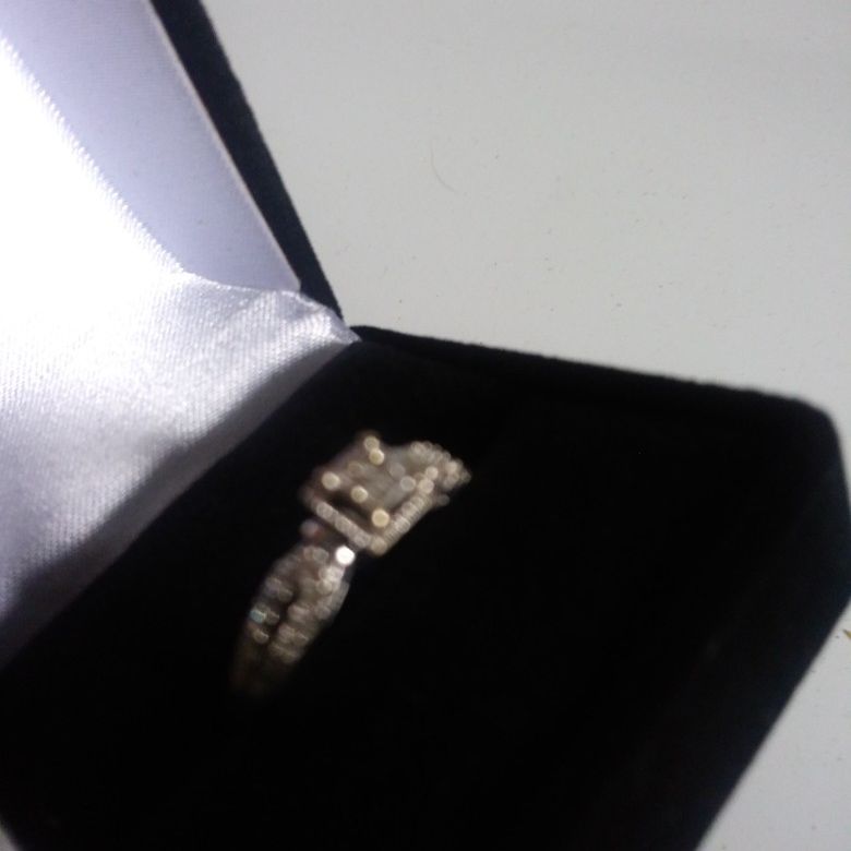 Diamonds In White Gold
