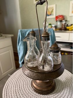 VINTAGE OIL AND VINEGAR CRUET 5 PIECE SET
