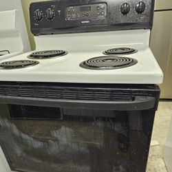 Hotpoint Electric Stove Working Perfectly Fine Very Clean I Can Deliver To You 90 Days Warranty 