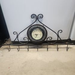 Clock With Hooks