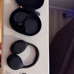 Sony WH-1000XM4 Headphones