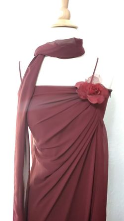 Dress/gown/vestido