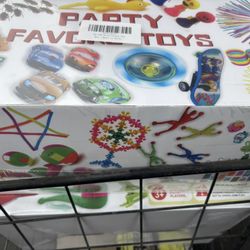 Party favors box 750 pieces and Christmas decorations