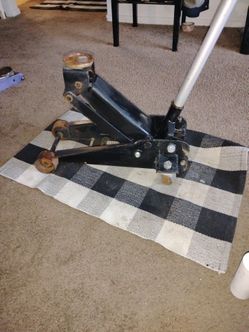 2 Ton Low Profile Floor Jack