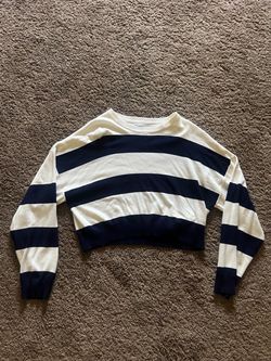 White and Navy Blue stripped cropped sweater