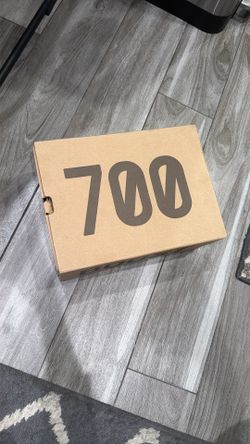 Authentic Yeezy Boost 700 V2