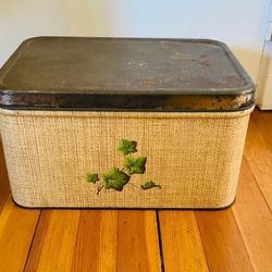 Antique Vintage Metal Ivy Box With Lid