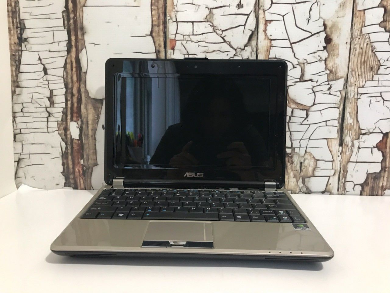 Asus Laptop Model BT-183