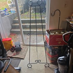 Decortive Rod Iron Easel