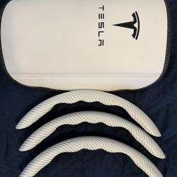 Tesla Kit- White Color Arm Rest And Steerwheel