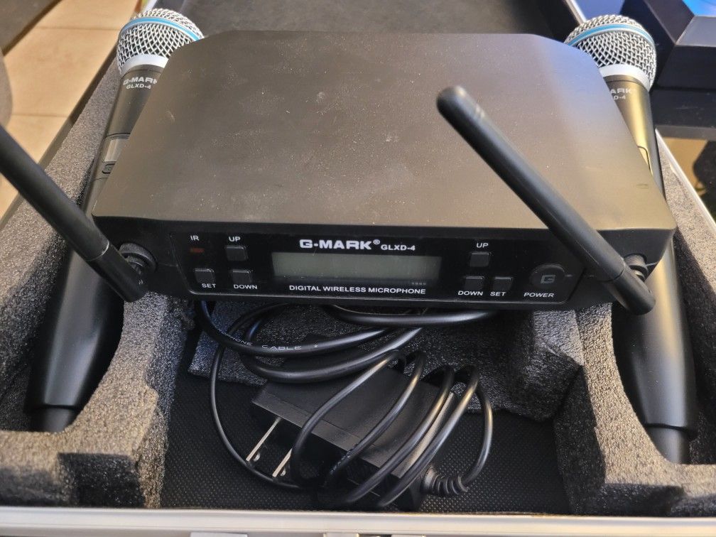 G-MARK GLXD4 Professional UHF System Handheld Mic