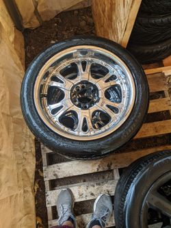 5x114 pair of wheels off of 350z