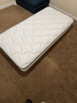 Twin mattress