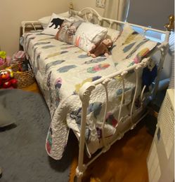 Daybed w/Trundle
