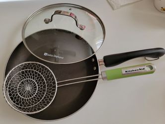 Assorted Cookware 