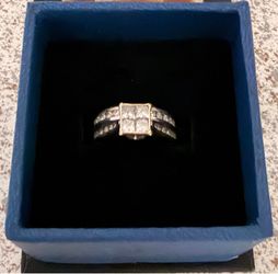 1.25CTW Diamond Bridal Set White Gold Princess Cluster Engagement Ring