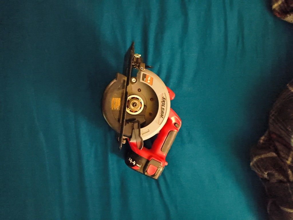 Skill Saw
