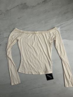 Cream off the shoulder long sleeve top