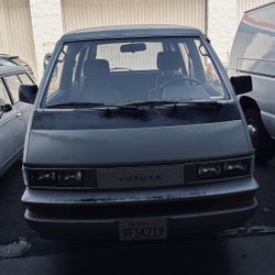 1986 Toyota Van