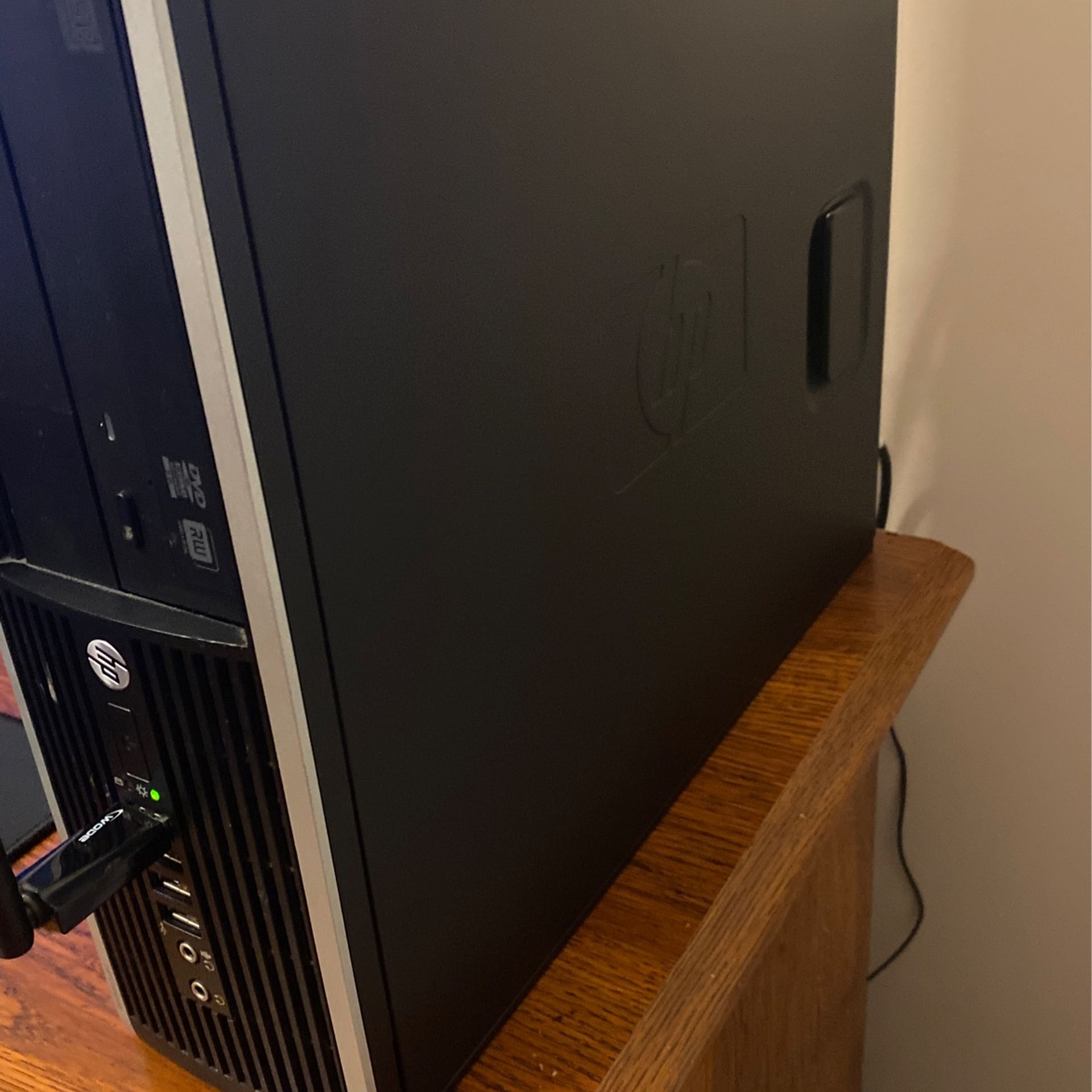 Hp Gaming Computer In Perfect Condotion worth $500.