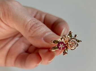 NEW Women’s Floral Ring 925 Stamped Sterling Silver Floral Ring