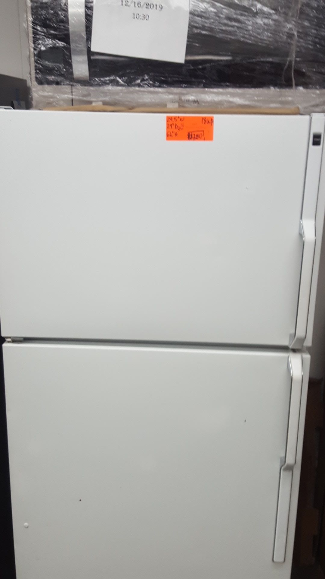 Hotpoint top freezer refrigerator
