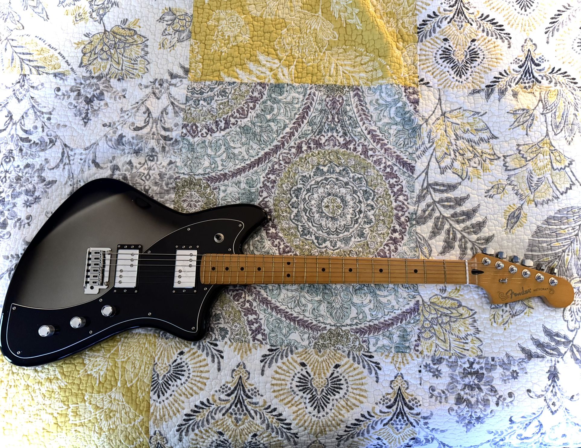 Fender Player Plus Meteora HH Guitar Maple Neck Silverburst with Gig Bag - no trades