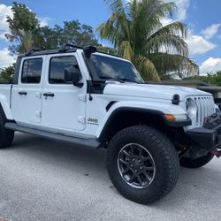 JEEP GLADIATOR OVERLAND 2020