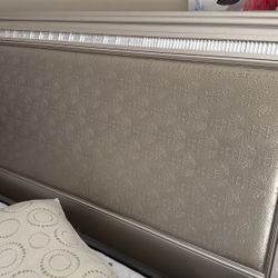 Queen Size Bedroom Set