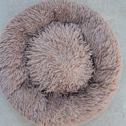 FLUFFY PET BED FOR SMALL DOG OR CAT TAN BROWN BEIGE