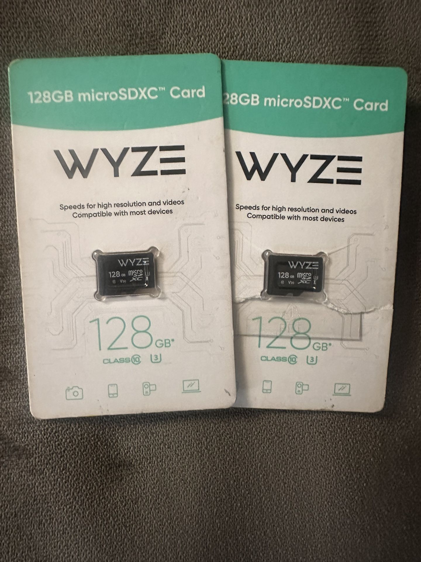 2 Wyze 128 GB Micro SDXC Cards 