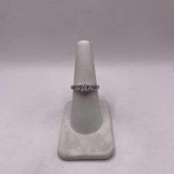 14kt Gold Diamond Engagement Style Ring 