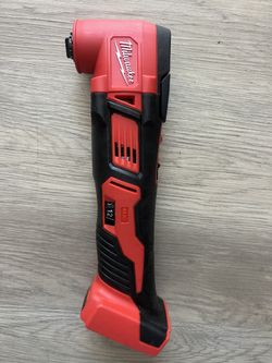 Milwaukee M18 18V Lithium-Ion Cordless Oscillating Multi-Tool (Tool-Only)