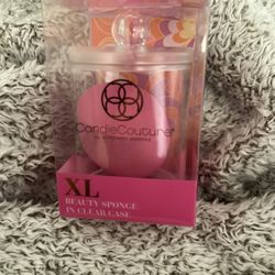 XL Beauty Sponge – Brand New in Clear Case