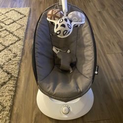 4moms Rockaroo Baby Rocker 
