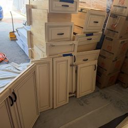 Kitchen Cabinet Doors And Drawers