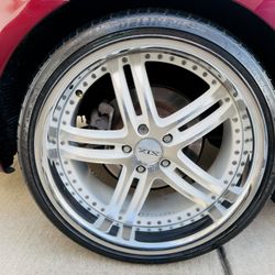 20” Staggered XIX X-15 Wheels With Tires 