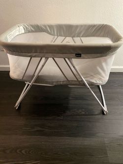 MiClassic Portable Baby Bassinet with Bed Padding