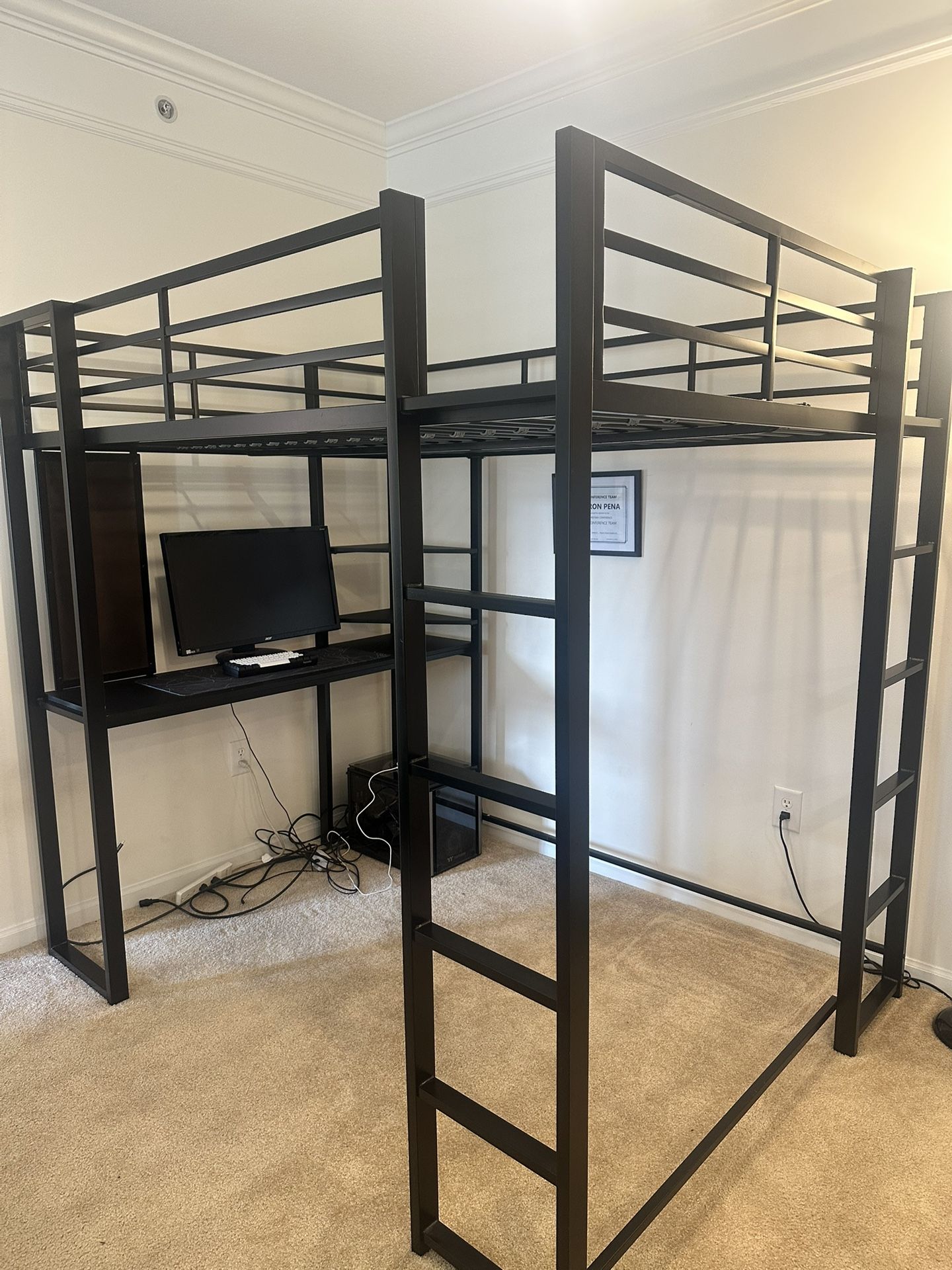 Full-Size Loft Bed with Built-In Desk – Heavy-Duty Metal Frame (Tools Included)