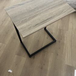 2 End Tables 