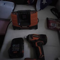 
RIDGID 18-Volt Lithium-Ion 1/4 in. Cordless Impact Driver R86034 With Charger And Battery