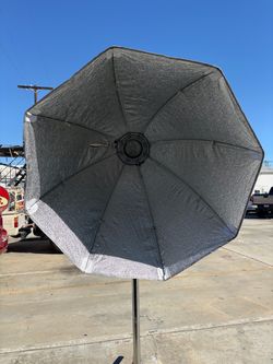 Elinchrom Rotolux Octagon Photography Softbox on Light Stand